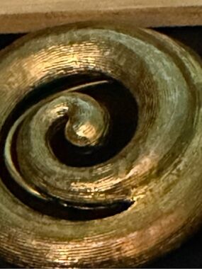 Vintage Brushed Gold Spiral Scarf Clip